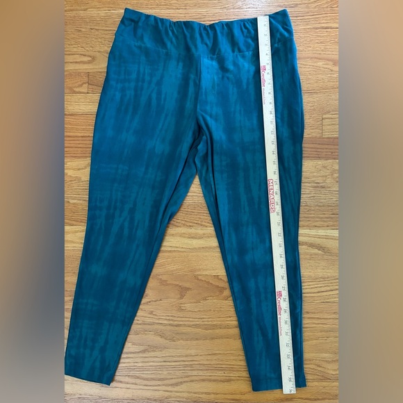 Terra & Sky Leggings Women’s 2X Green Tie Dye Casualwear Activewear Ankle Length - Picture 6 of 6